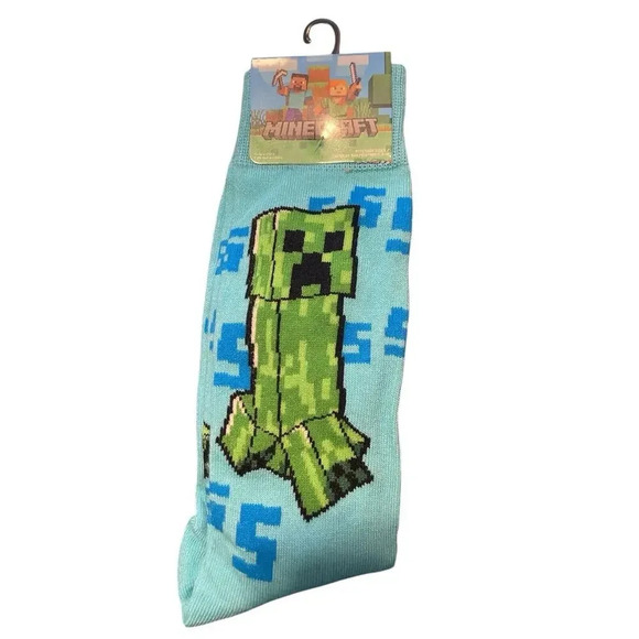 NEW Minecraft Creeper Men's Novelty Crew Socks Shoe Size 6-12 - Picture 1 of 2